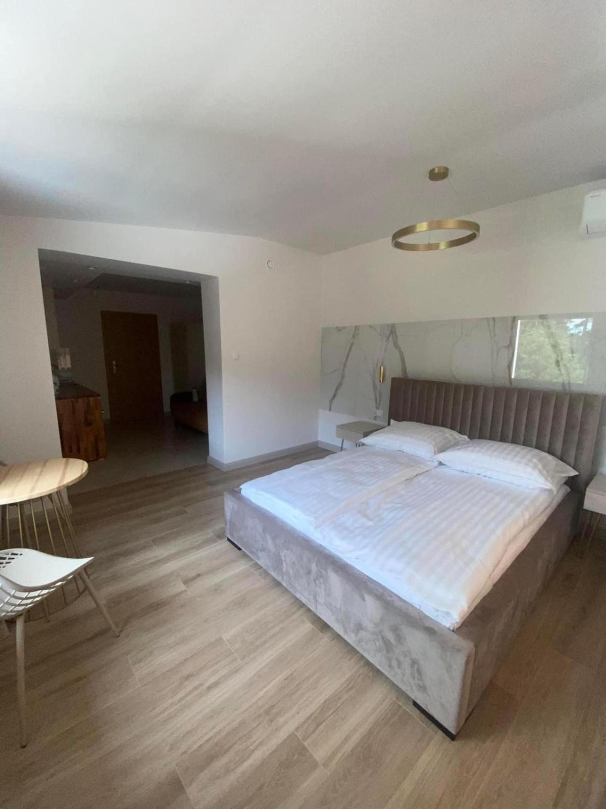 Apartamenty Homestay *